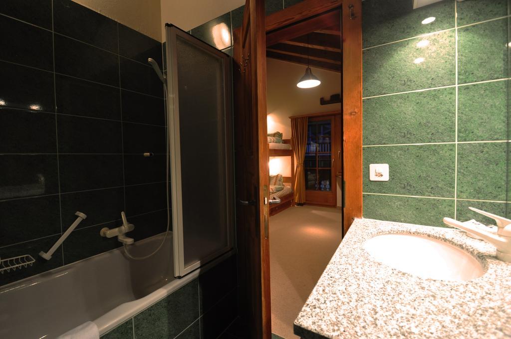 Haus Tiefbach - Apartment Cervino Zermatt Exterior foto